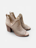 Vince Camuto - Size 9