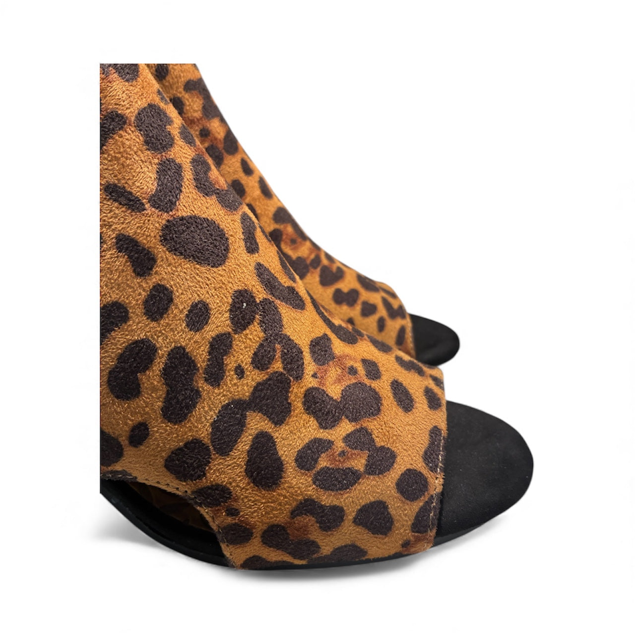 Baretraps - Size 7.5