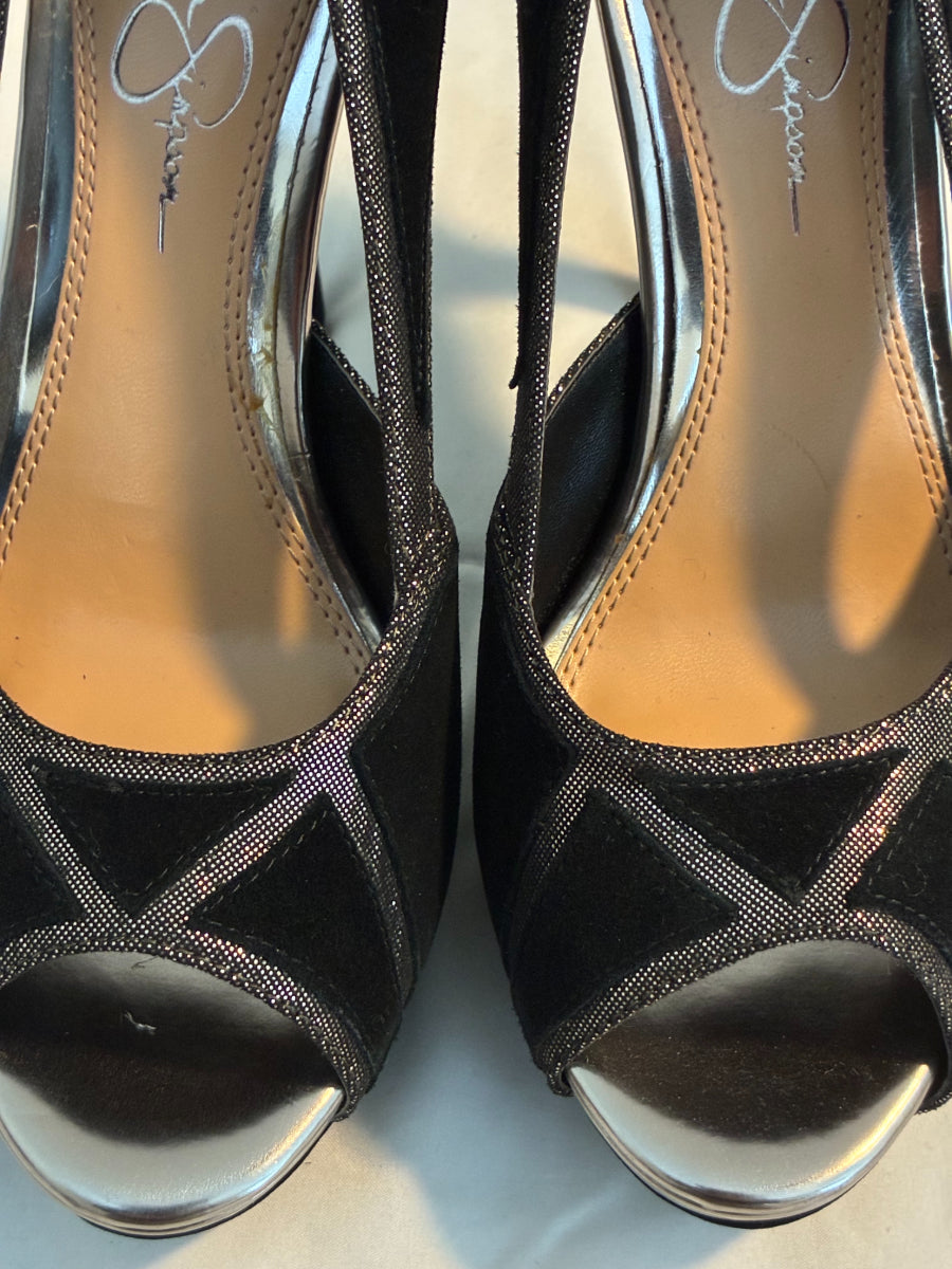 Jessica Simpson - Size 6.5