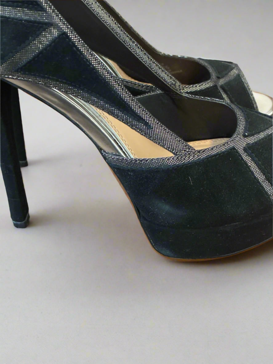 Jessica Simpson - Size 6.5