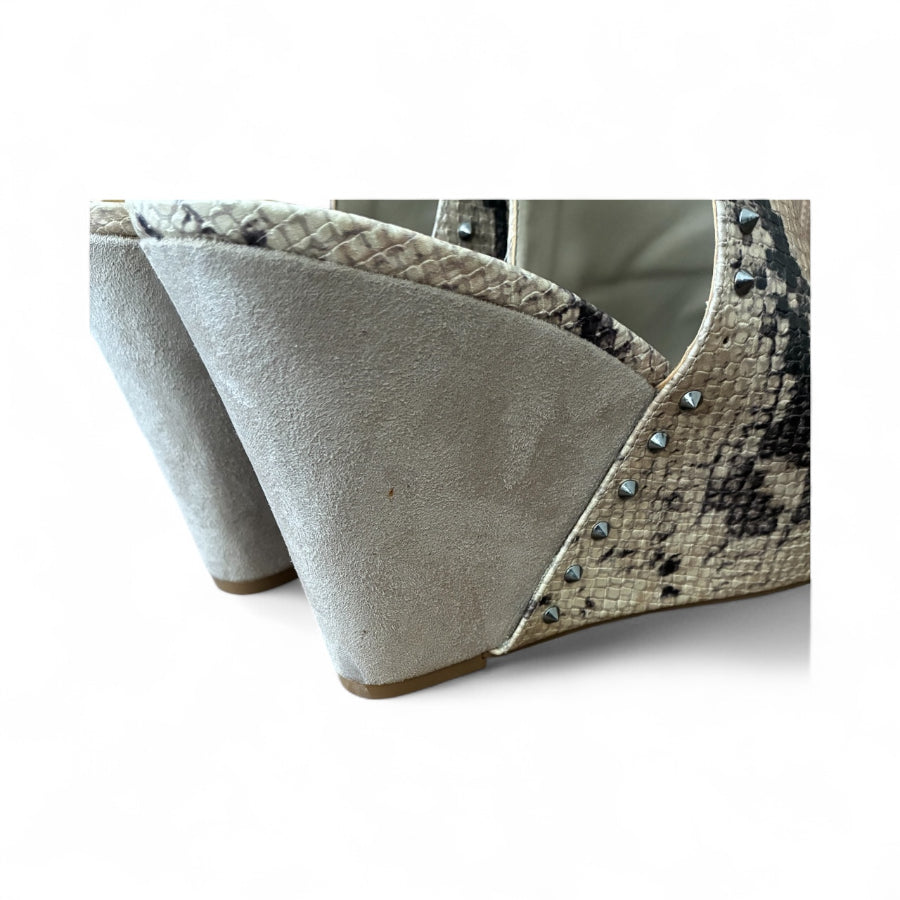 Carlos by Carlos Santana - Size 11