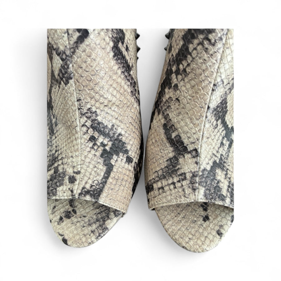 Carlos by Carlos Santana - Size 11