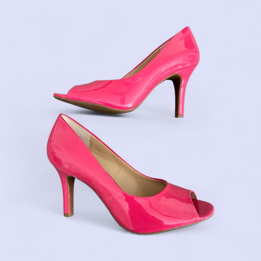 Kelly & Katie - Size 8.5
