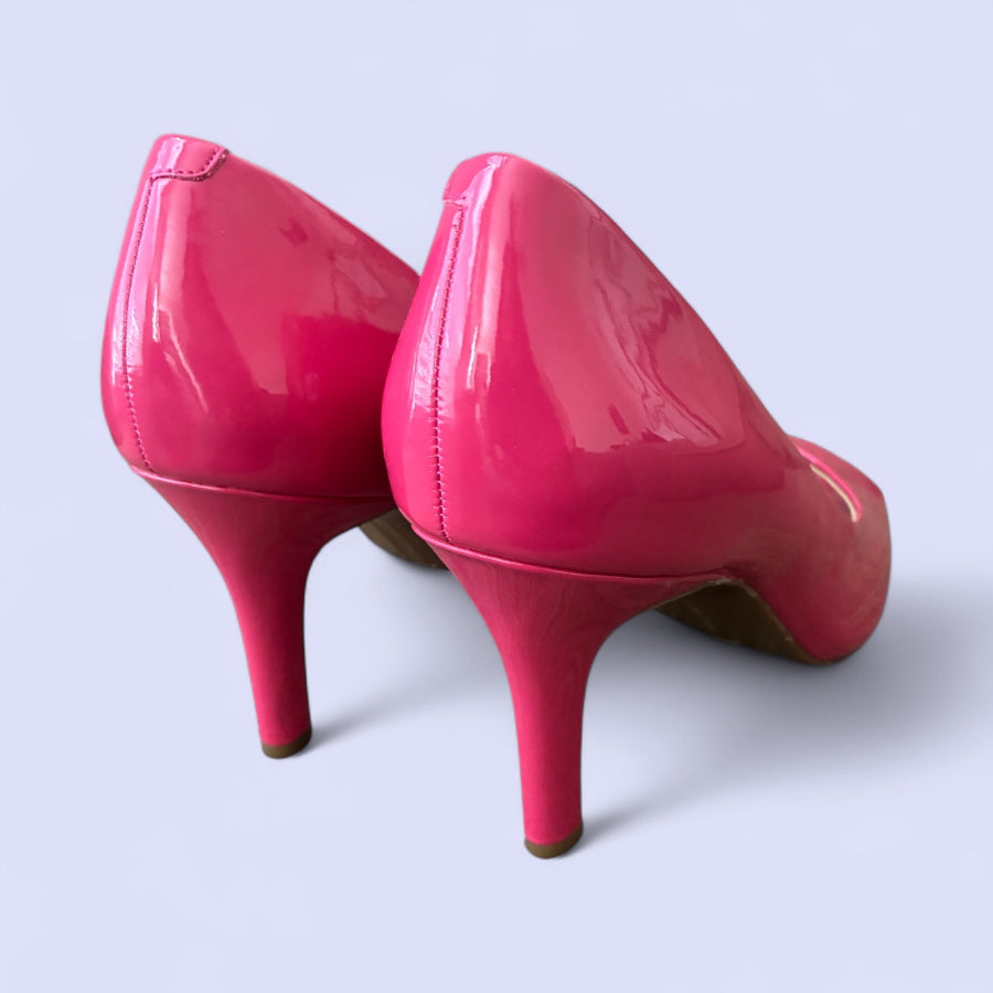 Kelly & Katie - Size 8.5