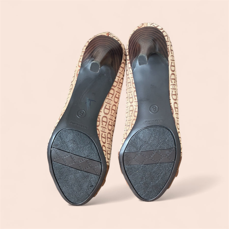 Etienne Aigner - Size 8