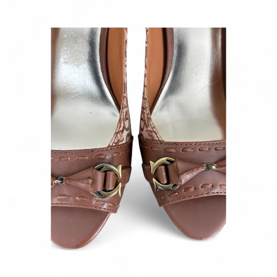 Etienne Aigner - Size 8