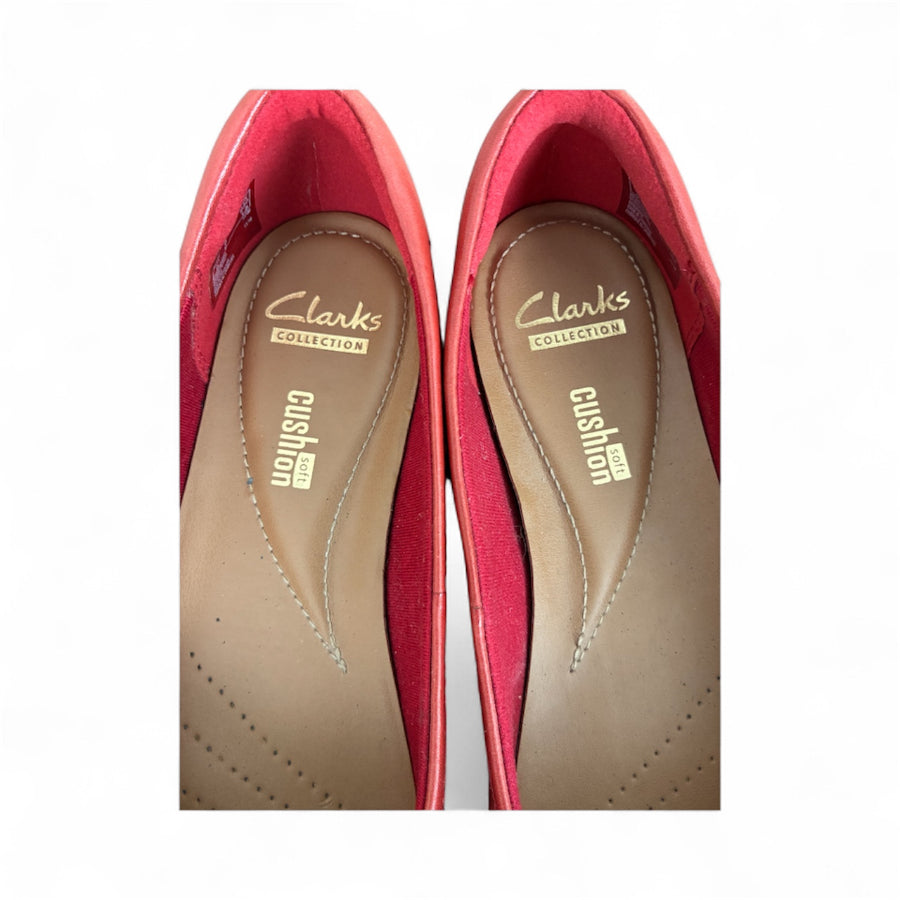 Clarks - Size 6