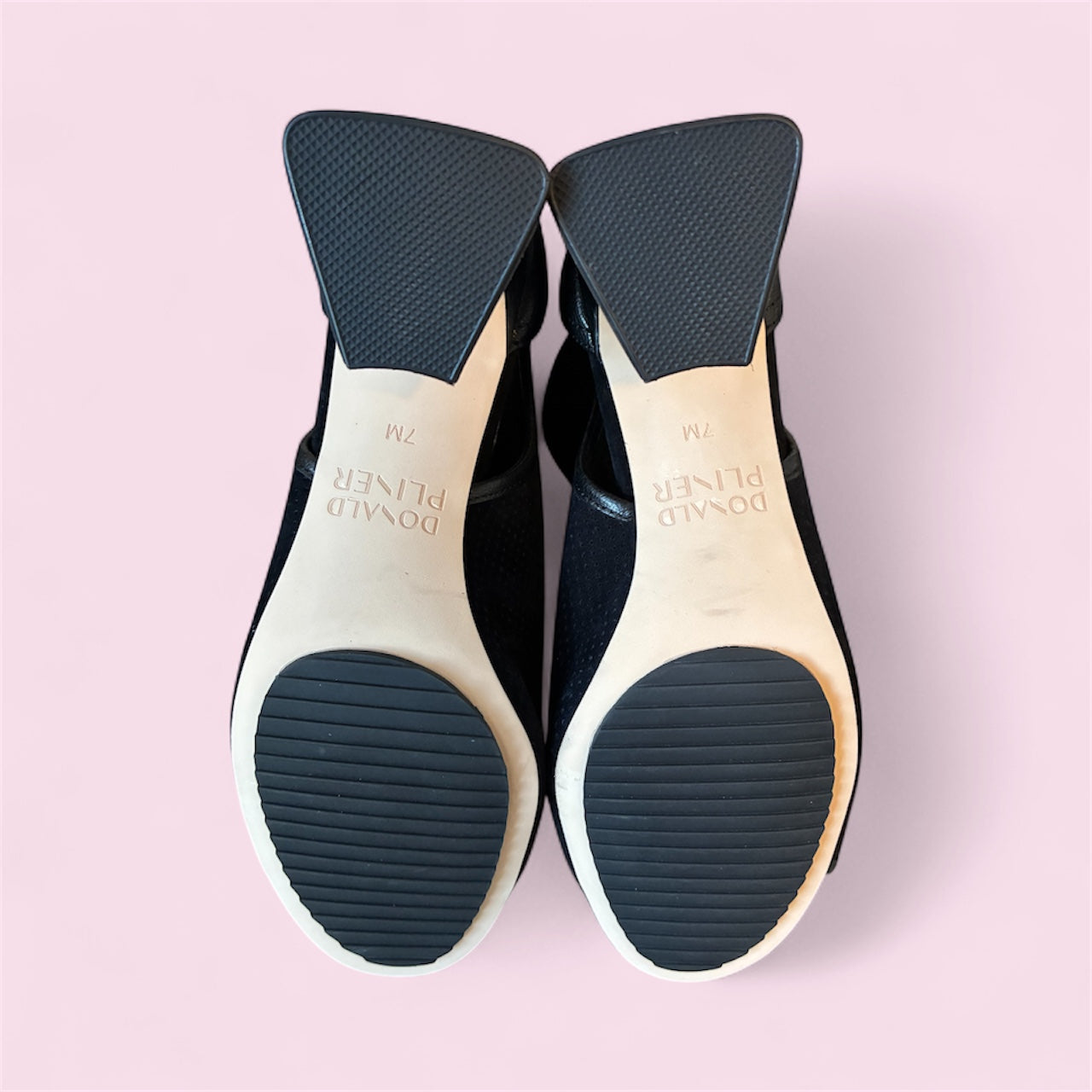 Donald Pliner - Size 7