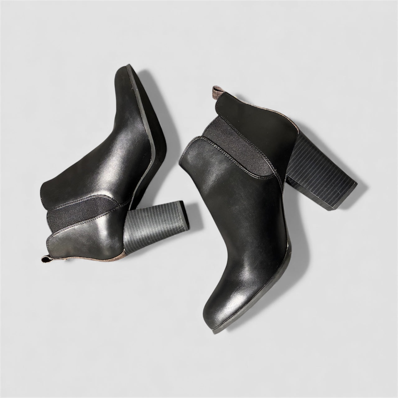 Michael Kors - Size 11