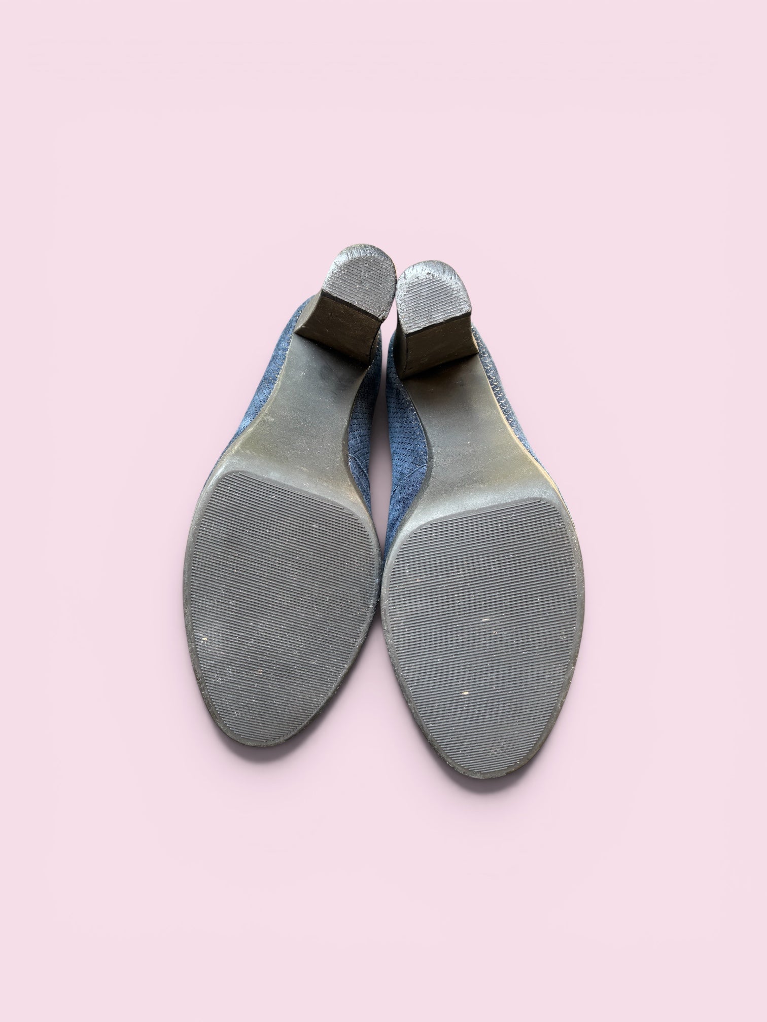 Jaro Vegaa - Size 9